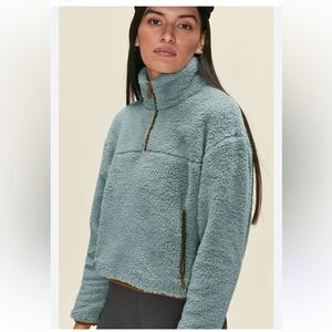 GIRLFRIEND COLLECTIVE Women's XS Recycled Teddy Style Half Zip Pullover Ice